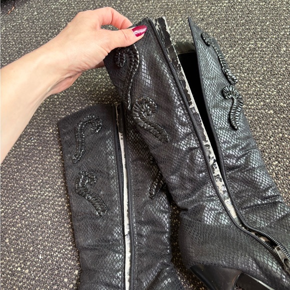 Simonelli Elegant Black Embellished Women's Boots Size 6.5 - Picture 7 of 10